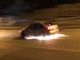 Nel fermo immagine del video divenuto virale, il vero e proprio 'atterraggio' di una delle auto in gara