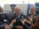 Il prefetto Gabrielli attorniato da cronisti in occasione della sua precedente visita astigiana