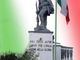 Il monumento agli Alpini in piazza della Libertà