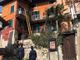 Carabinieri sul luogo dell'esplosione
