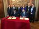 Al tavolo. da sinistra:  Yang Decong Capo dipartimento della Provincia dello Yunnan e Gianfranco Comaschi presidente Associazione per il Patrimonio dei Paesaggi Vitivinicoli di Langhe-Roero e Monferrato