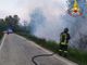 Incendio in un canneto a Montemagno, vicino al cimitero