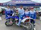 I giovanissimi piloti del Moto club Alfieri ritratti con Davide Soreca