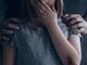 Padre orco accusato di violenze sulla figlia. La madre non le crede