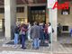 Alcune immagini del picchetto sindacale di fronte la prefettura di Asti
