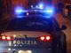 Donna ubriaca alla guida cerca di sfuggire alla polizia con manovre pericolose e fuggendo ad alta velocità