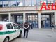 Polizia Municipale di fronte al Giobert in uno dei primi giorni di lezione del nuovo anno scolastico