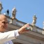 Femminicidi, il dolore del Papa: &quot;No al dominio che sfocia in violenza&quot;