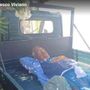 Stromboli, si frattura il femore ma non c'è ambulanza: trasportato in motoape