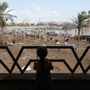 Gaza, al-Jazeera: 19 morti in raid di Israele: 17 erano sfollati in tendopoli di Khan Yunis