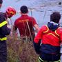 Muore tentando di salvare il nipotino nell'Adda, grave il bimbo