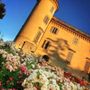 Una suggestiva immagine del castello di Costigliole d'Asti