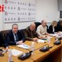 Sindaco e assessori ritratti nel corso di un consiglio comunale (immagine d'archivio)