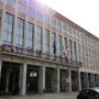 Crisi DHL a Cocconato, la Prefettura chiama le parti al tavolo: “Massima attenzione al destino dei lavoratori”