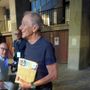 Roberto Vecchioni al presidio DI UNA