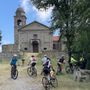 Un gruppo di cicloturisti a Roccaverano