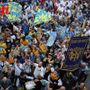 I festeggiamenti del Borgo don Bosco dopo la vittoria al Palio di Asti