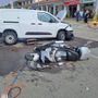 Scontro tra moto e furgone a Ferrere