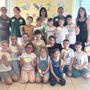 I bambini della Buonarroti con presidente, direttore e personale del Parco