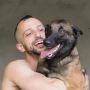 "Aiutatemi a guarire per tornare dalla mia cagnolina": il creator astigiano Martynois lancia una raccolta fondi "Aiutatemi a guarire per tornare dalla mia cagnolina": il creator astigiano Martynois lancia una raccolta fondi