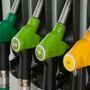 Caro carburanti, Eni conferma il tetto ai prezzi fino alla fine anno Caro carburanti, Eni conferma il tetto ai prezzi fino alla fine anno