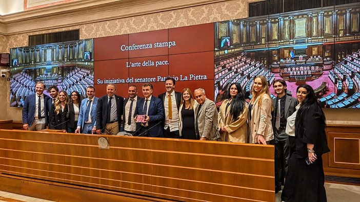 Igor Nogarotto in Senato per parlare di pace: &quot;No más guerras&quot;