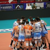 La squadra di Cuneo sul campo di Brescia (Foto Beatrice Bramardi)