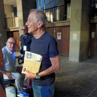 Roberto Vecchioni al presidio DI UNA