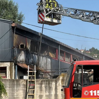 Giornata intensa per i Vigili del Fuoco: incendi a Canelli e Calliano, poi un soccorso ad Asti Giornata intensa per i Vigili del Fuoco: incendi a Canelli e Calliano, poi un soccorso ad Asti
