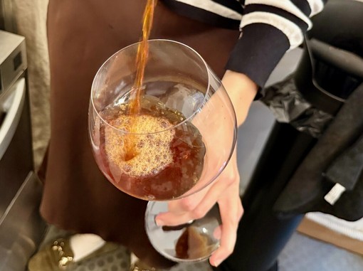 La tradizione giapponese del caffè in un calice di cristallo La tradizione giapponese del caffè in un calice di cristallo