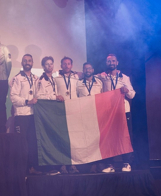 Binello e il team Esercito conquistano il bronzo mondiale e l’argento europeo nel paracadutismo
