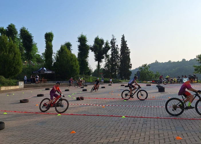 "Le staffette del Mastodonte" raddoppiano: sei comuni uniti per la sfida in Mtb "Le staffette del Mastodonte" raddoppiano: sei comuni uniti per la sfida in Mtb