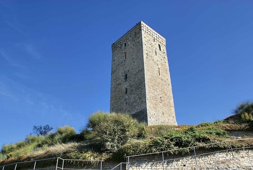 La torre a Montaldo Scarampi