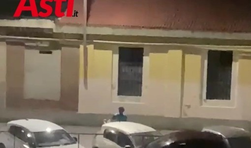 Schiamazzi notturni e risse, i residenti di corso Galileo Ferraris presentano un esposto