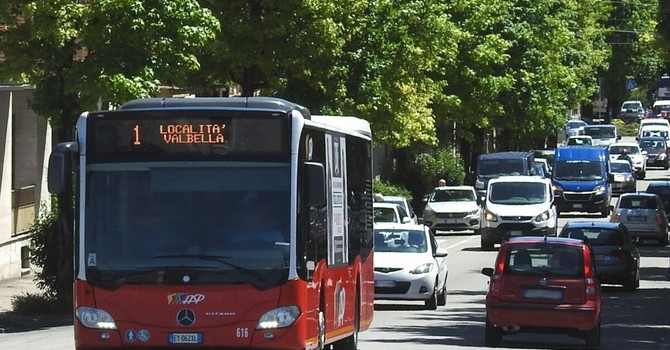 Corse bus sospese o deviate per la gara Coppi-Bartali