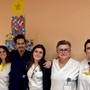 Una rappresentanza dell’equipe di medici, ostetriche, infermiere, puericultrici, Oss in servizio nella giornata del 31 dicembre Una rappresentanza dell’equipe di medici, ostetriche, infermiere, puericultrici, Oss in servizio nella giornata del 31 dicembre