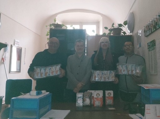 Asti, solidarietà in azione: la consegna mensile delle colazioni al dormitorio Asti, solidarietà in azione: la consegna mensile delle colazioni al dormitorio