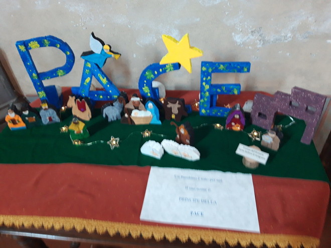 Ad Antignano si chiude la mostra dei presepi, un successo di solidarietà