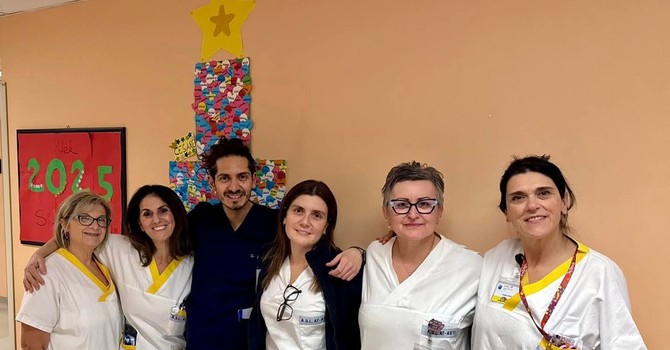 Una rappresentanza dell’equipe di medici, ostetriche, infermiere, puericultrici, Oss in servizio nella giornata del 31 dicembre