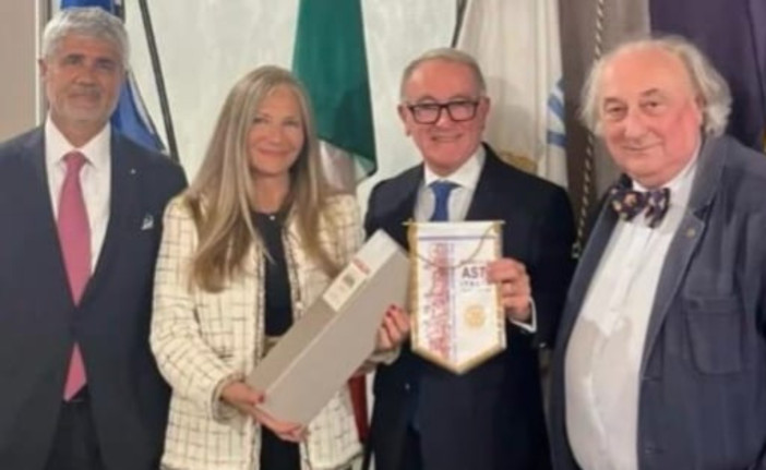 I segreti dell’intelligence svelati al Rotary Club Asti dal Prefetto Massimo Bontempi I segreti dell’intelligence svelati al Rotary Club Asti dal Prefetto Massimo Bontempi