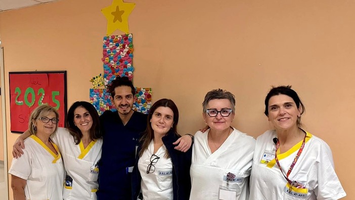 Una rappresentanza dell’equipe di medici, ostetriche, infermiere, puericultrici, Oss in servizio nella giornata del 31 dicembre: Cristina , Angela