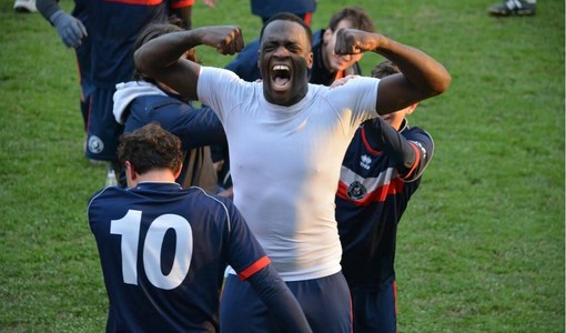 Il “Gigante buono” Kevin Kankam lascia la Pro Villafranca: due stagioni e 27 gol con i Villans
