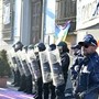 Proteste fuori dal salone dei Cavalieri di Pinerolo per l'evento vannacciano