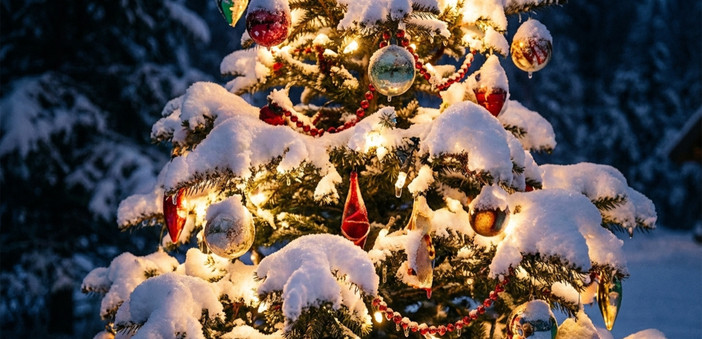 Natale con la neve: fiocchi a bassa quota tra Vigilia e Santo Stefano su Astigiano e Langhe