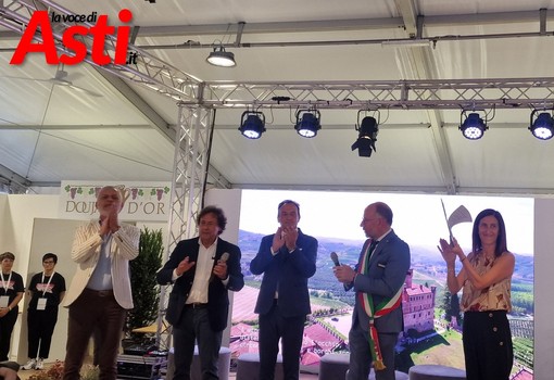Il presidente Ente Turismo Mariano Rabino, il presidente Camera di Commercio Coscia, il presidente della Regione Alberto Cirio, il sindaco Rasero