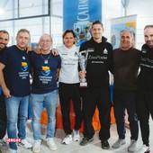 Commissione Tecnica Nazionale del Padel CSI formata da due astigiani, ovvero il Responsabile Luca Carbone e l’assistente Francesco Pellitteri, insieme al vice Responsabile Riccardo Bigi di Terni e al Coordinatore Nazionale CSI dell’Area Sviluppo, promozione sportiva e formazione Beppe Basso premiano con la medaglia d’argento Pro i ragazzi dello Zoo Padel di Cuneo insieme all’assessore allo sport della Città di Terni Marco Schenardi e alla presidenta del CSI di Terni Raffaela Sabatini. Commissione Tecnica Nazionale del Padel CSI formata da due astigiani, ovvero il Responsabile Luca Carbone e l’assistente Francesco Pellitteri, insieme al vice Responsabile Riccardo Bigi di Terni e al Coordinatore Nazionale CSI dell’Area Sviluppo, promozione sportiva e formazione Beppe Basso premiano con la medaglia d’argento Pro i ragazzi dello Zoo Padel di Cuneo insieme all’assessore allo sport della Città di Terni Marco Schenardi e alla presidenta del CSI di Terni Raffaela Sabatini.