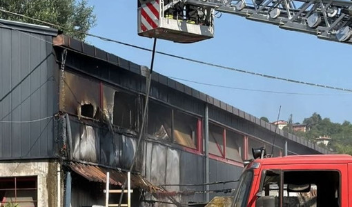 Giornata intensa per i Vigili del Fuoco: incendi a Canelli e Calliano, poi un soccorso ad Asti