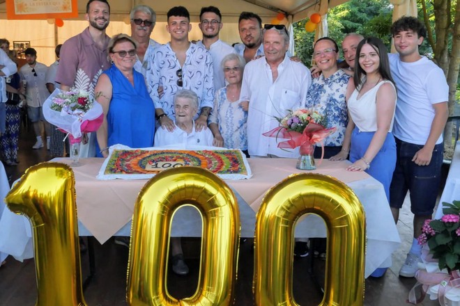 Elsa Voglino compie 100 anni: Valmanera in festa tra musica, onori e affetto
