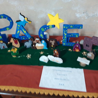 Ad Antignano si chiude la mostra dei presepi, un successo di solidarietà