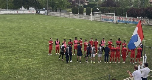 Foto del Pasillo de Honor al Mister per l’ultima partita con il Villafranca Foto del Pasillo de Honor al Mister per l’ultima partita con il Villafranca